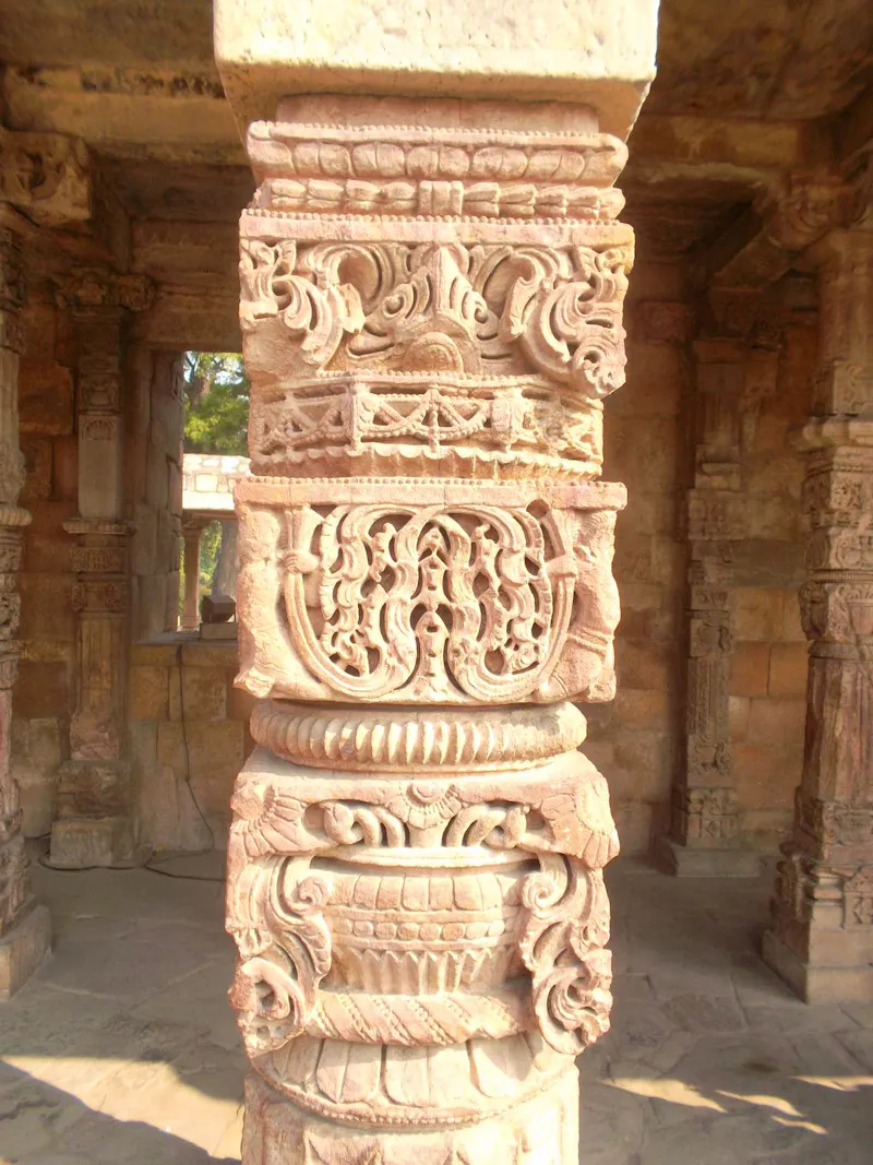 Verzierte Säule am Qutb-Minarett (Qutb Minar) in Delhi - &copy;Michael Krause (Eberhardt TRAVEL)