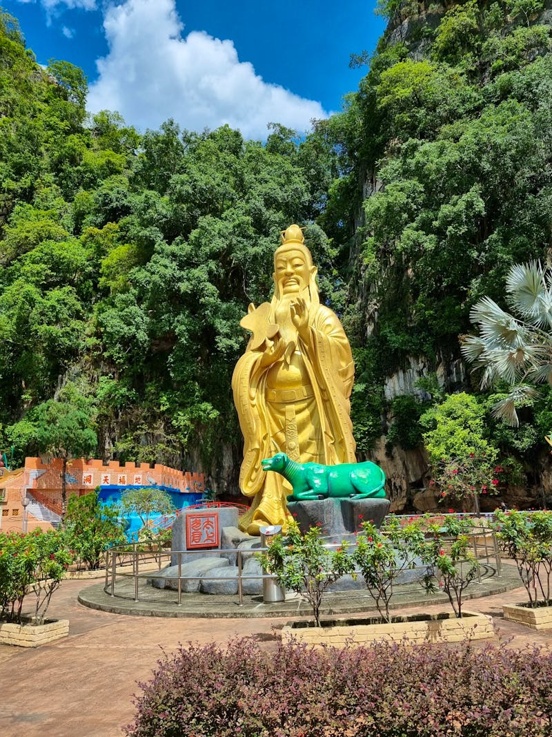 Ipoh - Chinesischer Höhlentempel Ling Sen Tong (Statue Lao-tzu) - &copy;Katrin Deutschbein (Eberhardt TRAVEL)