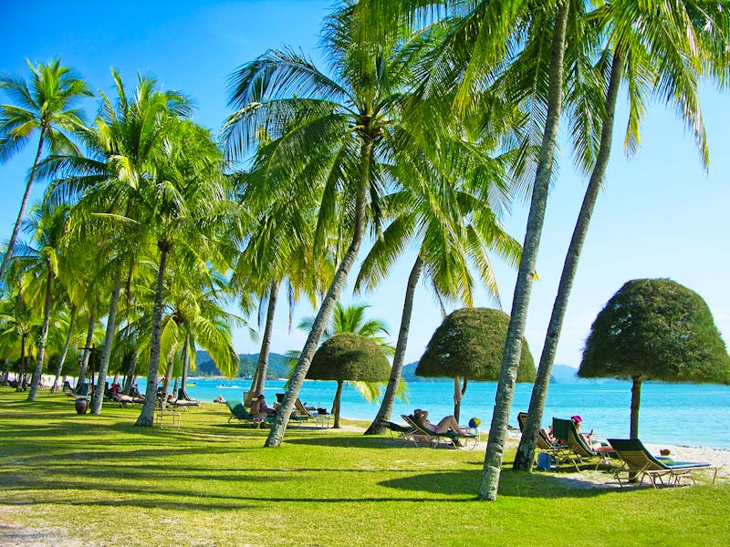 Insel Langkawi in Malaysia - Cenang Beach - &copy;karnizz - stock.adobe.com