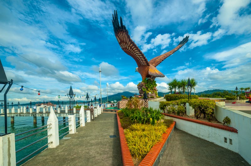 Inselparadies Langkawi in Malaysia - der Adler im Regenwald - &copy;haspil - stock.adobe.com