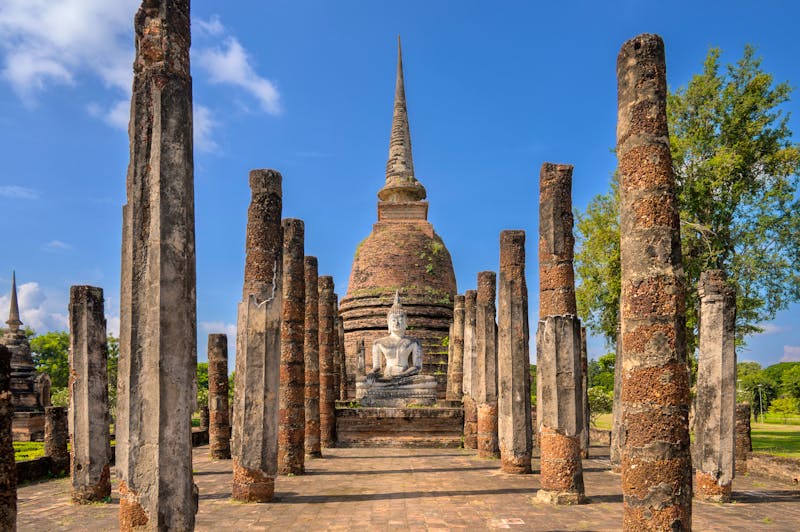 Im historischen Tempelpark Sukhothai - buddhistischer Tempel Wat Sra Sri - ©DirkDaniel - stock.adobe.com