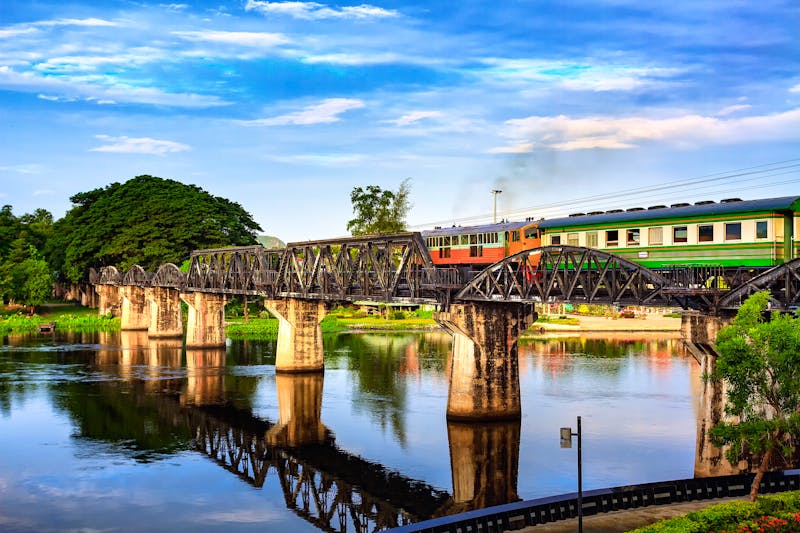 Kanchanaburi - die berühmte Eisenbahnbrücke über den Kwai - ©BigGabig - stock.adobe.com