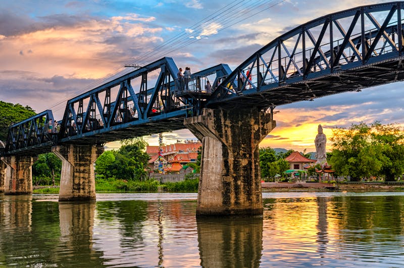 Kanchanaburi - die berühmte Eisenbahnbrücke über den Kwai - ©Marco Saracco - stock.adobe.com