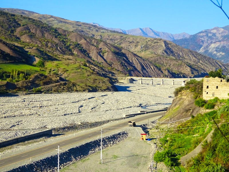 Fahrt nach Lahidsch in Aserbaidschan - ©Dr. Inge Bily - Eberhardt TRAVEL