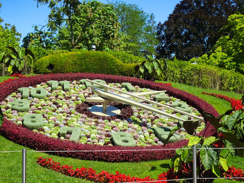 Blumenuhr im Englischen Garten von Genf - ©Hartwig Köllner - Eberhardt TRAVEL