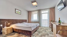 Zimmerbeispiel Doppelzimmer Hotel St. Lukas – © Wieslaw Biernat
