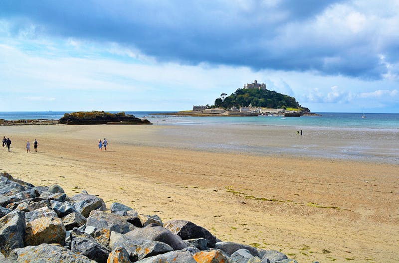 Strand vorm St. Michael's Mount in Südengland - ©Gina Egenolf - Eberhardt TRAVEL