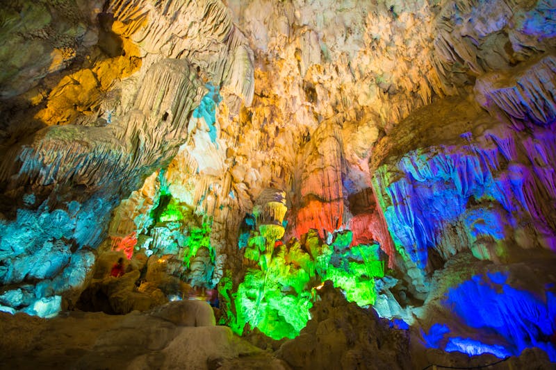 Halong-Bucht - Thien Cung Cave - ©chachanit - stock.adobe.com