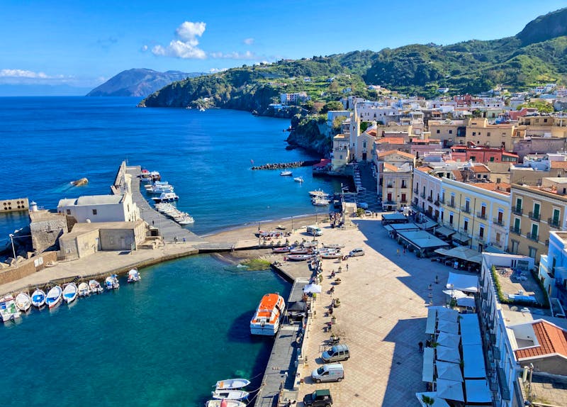 Aussicht auf den alten Hafen von Lipari - ©Andreas Wolfsteller - Eberhardt TRAVEL