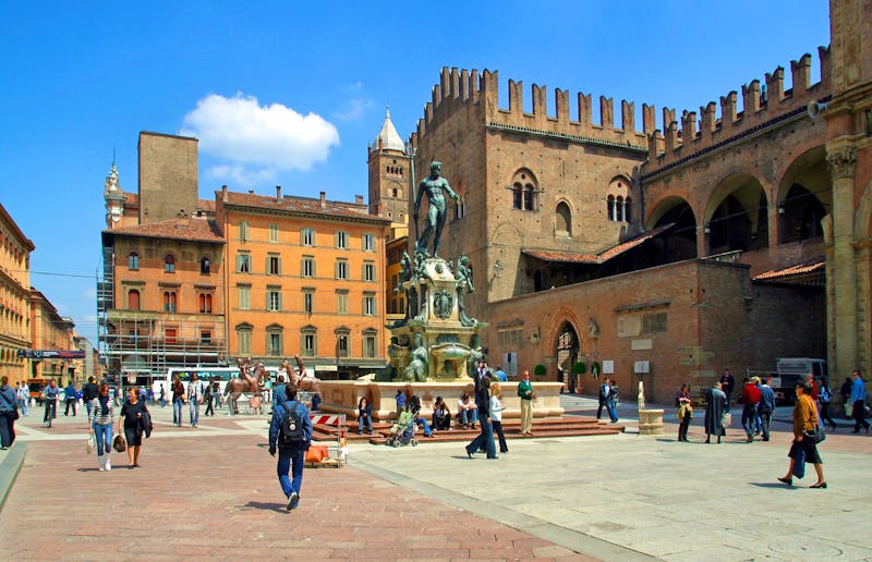 Neptunbrunnen und Palazzo del Podesta in Bologna - ©gimsan - stock.adobe.com
