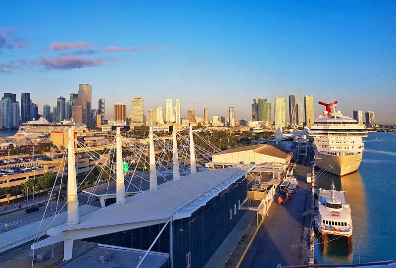 Blick vom Kreuzfahrtschiff auf den Hafen von Miami - ©Isabel Zwanzig - Eberhardt TRAVEL