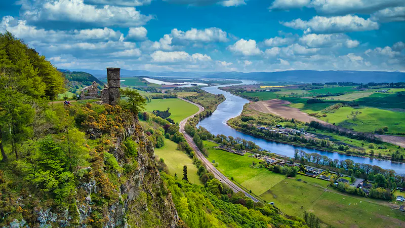 Kinnoull Hill Tower, Perth, Scotland - &copy;Zbigniew - stock.adobe.com
