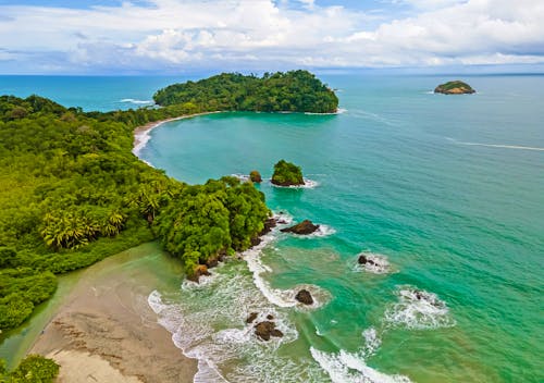Manuel Antonio Nationalpark an der Pazifikküste Costa Ricas &ndash; &copy; Gian - stock.adobe.com