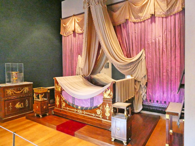 im Louvre - ein Schlafgemach im Empire-Stil - ©Gina Egenolf - Eberhardt TRAVEL