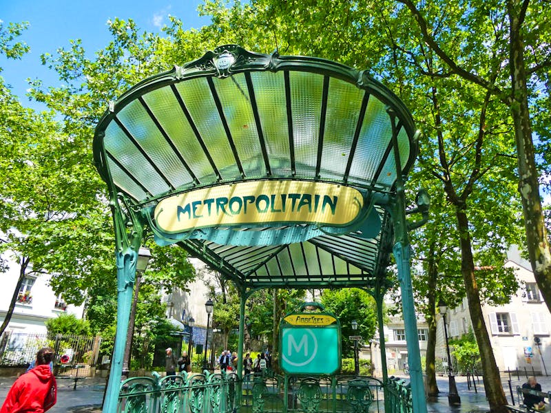 Typische Pariser Metro-Station nach Plänen von Hector Guimard - ©Gabriele Sauer - Eberhardt TRAVEL