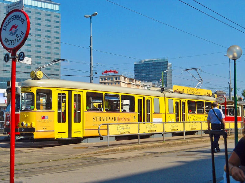 Ring Tram - Straßenbahn in Wien - ©Eberhardt TRAVEL - Uta Leßke