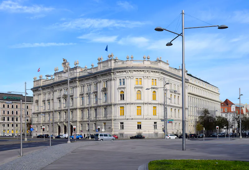 Stadtpalais an der Wiener Ringstraße - &copy;Adrian v. Allenstein - stock.adobe.com