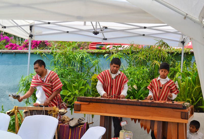 Musikgruppe in Antigua - Guatemala - ©Laura Wonneberger - Eberhardt TRAVEL