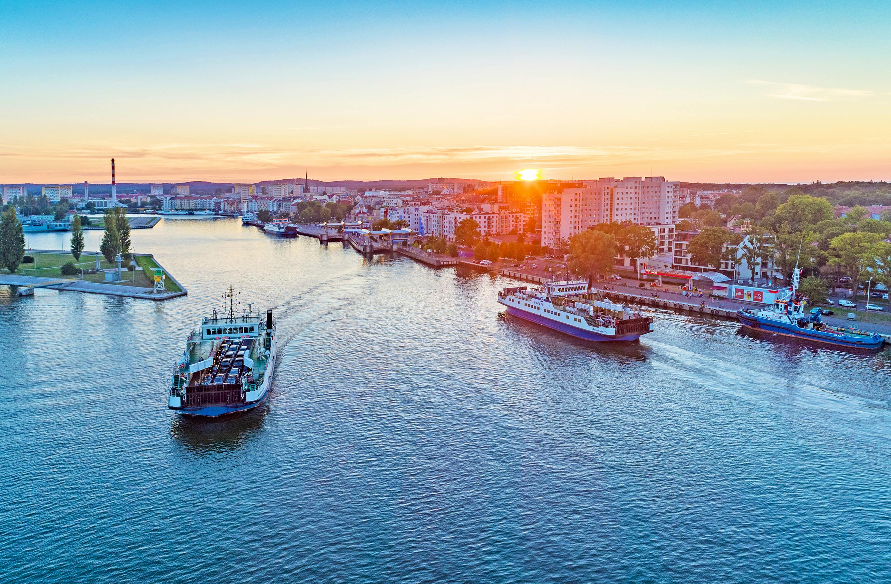 Autofähren in Swinemünde&nbsp;&ndash;&nbsp;&copy;&nbsp;Artur Kowalczyk - stock.adobe.com