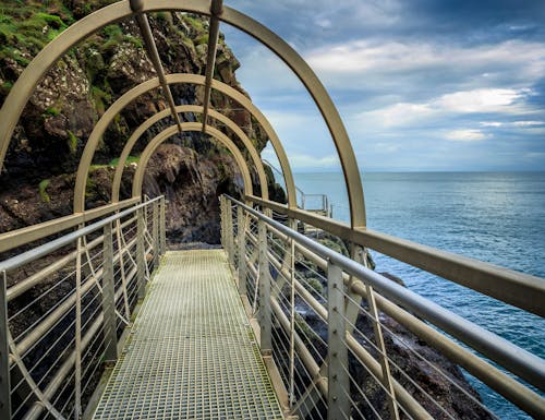 Gobbins Walk  – © Rafal - stock.adobe.com
