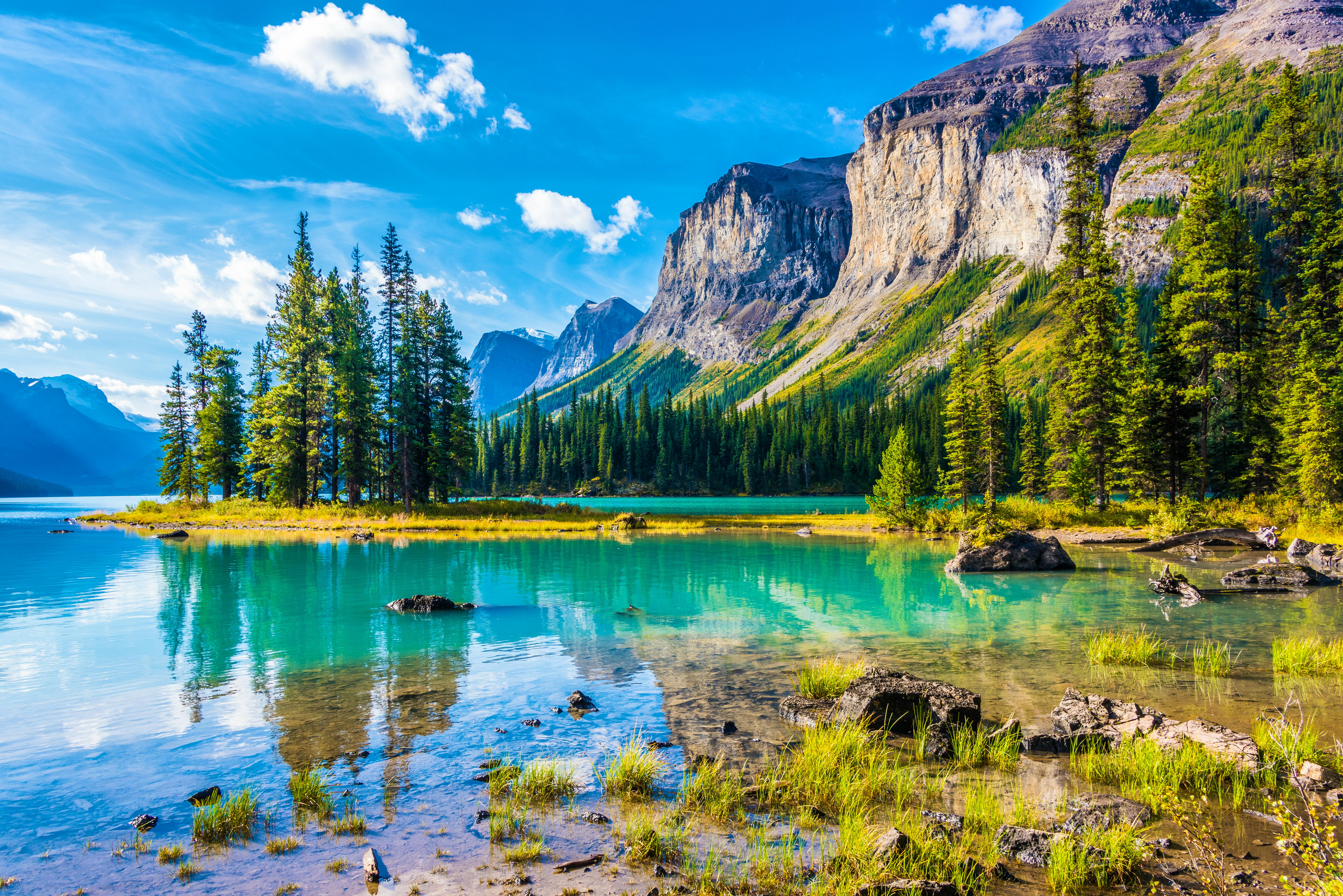 Spirit Island am Maligne Lake im Jasper-Nationalpark - &copy;DILIP - stock.adobe.com