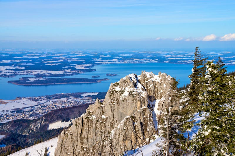Blick auf den Chiemsee von der Kampenwand - ©U. Gernhoefer - stock.adobe.com