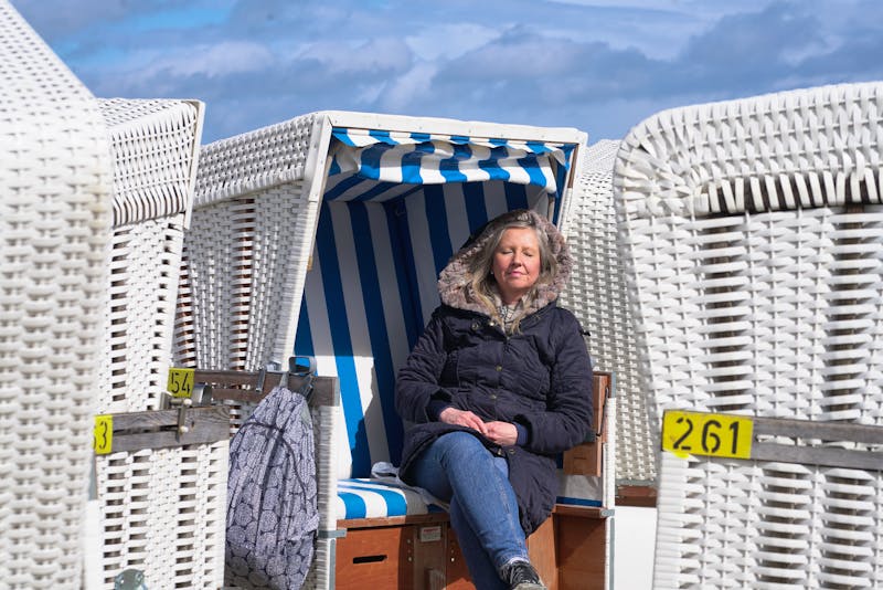 Spaziergang am Ostsee-Strand - Entspannung im Strandkorb - ©Carl & Karl - stock.adobe.com