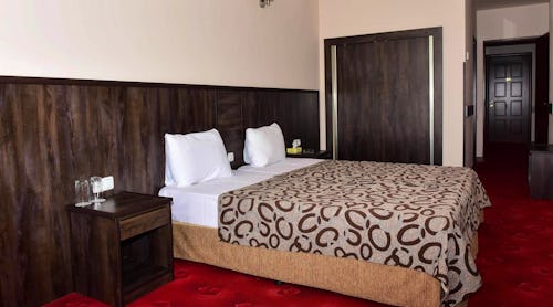 Hotel Regineh in Jerewan, Zimmerbeispiel 3 – © VIZARM TRAVEL GmbH