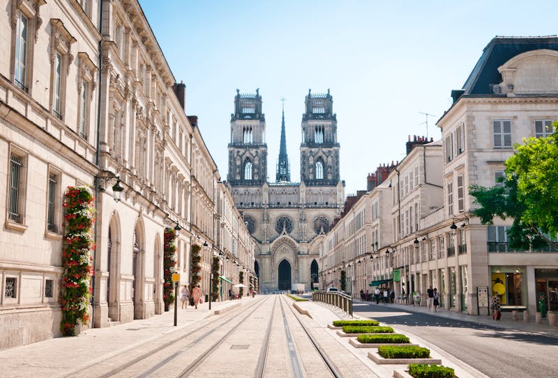 Orleans - Blick auf die Kathedrale - ©Alexander Demyanenko - stock.adobe.com