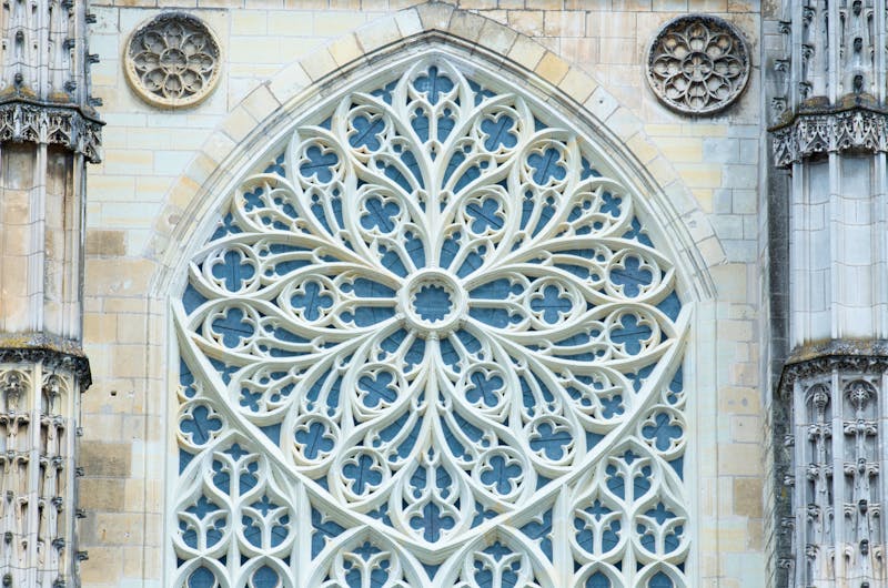 Tours im Loire-Tal - Hauptfassade der Kathedrale Saint-Gatien - ©WINDCOLORS - stock.adobe.com