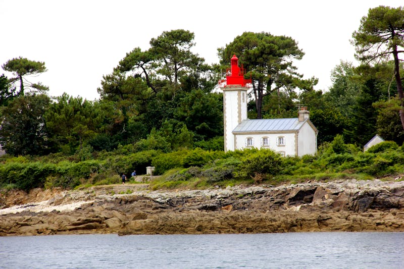 Leuchturm-Haus auf dem Glenan-Archipel - ©Denis - stock.adobe.com