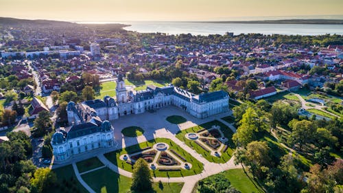 Schloss Festetics in Kesztelhy &ndash; &copy; www.facebook.com/csakistiphoto