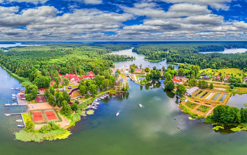 Ruciane-Nida.Śluza Guzianka - ©Janusz Lipiński - stock.adobe.com