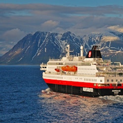 Hurtigrutenschiff MS Nordlys in Norwegen – © Daniel CHAUSSUMIER - Hurtigruten Guest image