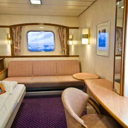 Beispiel Außenkabine POLAR auf der MS Nordlys  – © Simen G Fangel - Hurtigruten