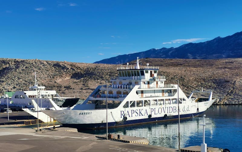Fähre Jadrolinja zur Insel Rab - ©Simone Willner - Eberhardt TRAVEL
