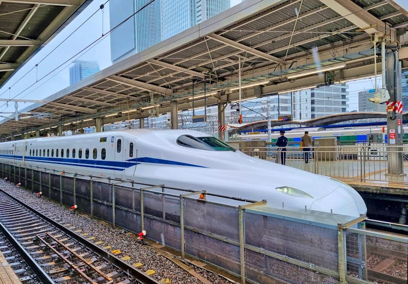 Shinkansen-Schnellzug in Nagoya  - ©Katrin Deutschbein - Eberhardt TRAVEL