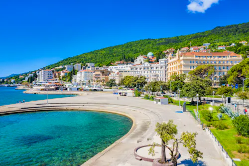 Promenade von Opatija an der Kvarner Bucht &ndash; &copy; ilijaa - stock.adobe.com