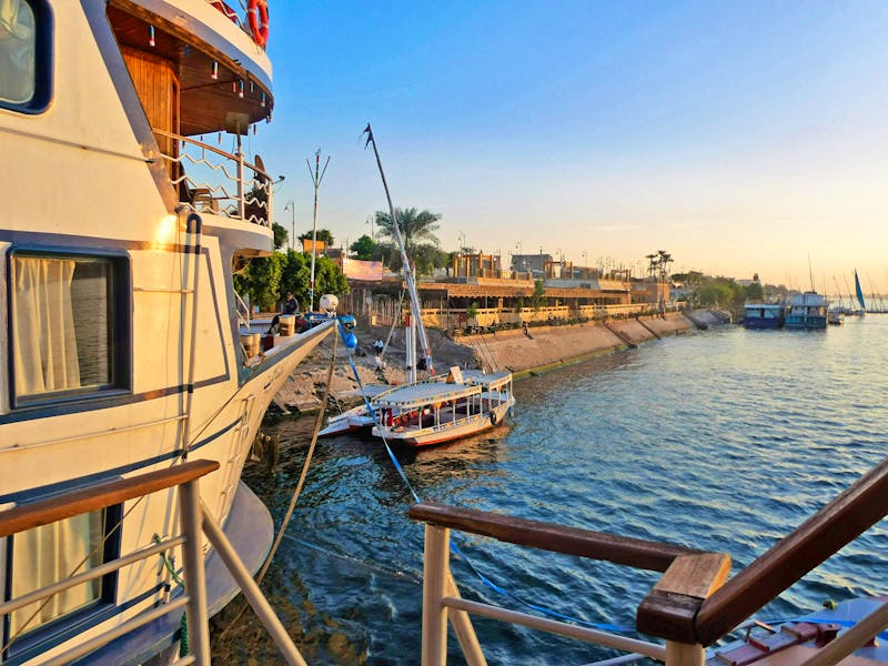 Schiffsanleger am Nil in Luxor - ©Gina Egenolf - Eberhardt TRAVEL