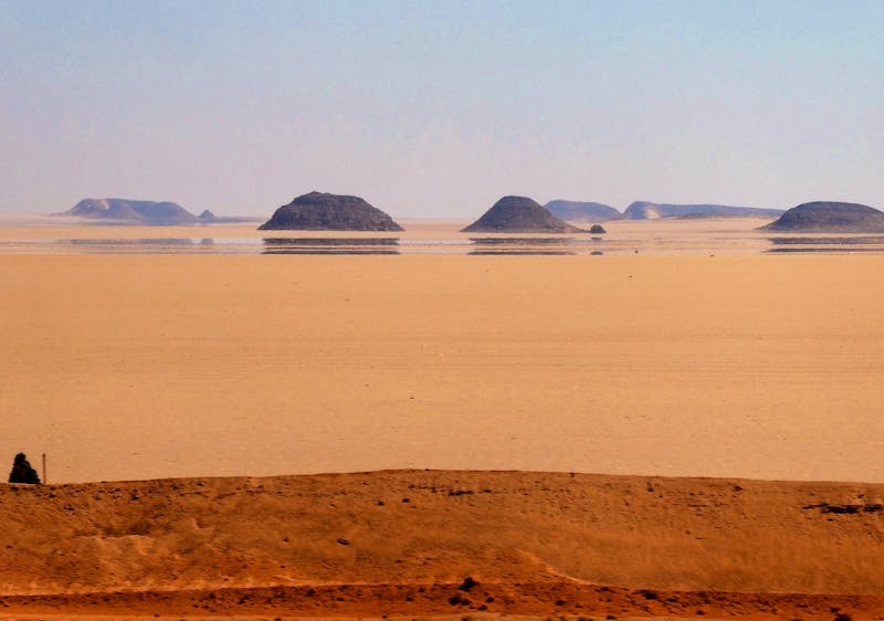Fata Morgana auf der Fahrt nach Abu Simbel - ©Gina Egenolf - Eberhardt TRAVEL