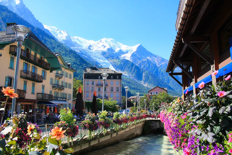 Chamonix - Blick auf die Arve und das Mont-Blanc-Massiv - ©Picturereflex - stock.adobe.com