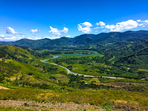 Orosi Tal in Costa Rica &ndash; &copy; Jonathan - stock.adobe.com