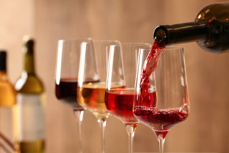 Weinproben - ©africa-studio.com - stock.adobe.com