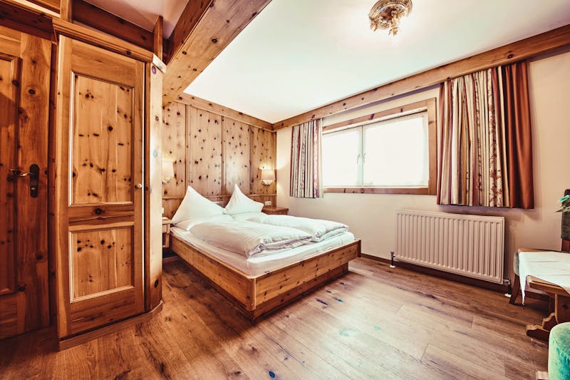 Dorfhotel Glücksschmiede – ©Doppelzimmer vintage Daniel Roos  (3)