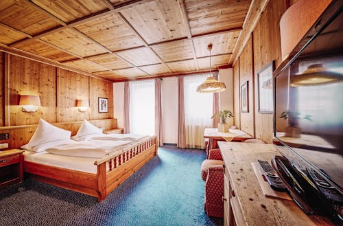 Dorfhotel Glücksschmiede &ndash; &copy; Doppelzimmer vintage Daniel Roos (21)