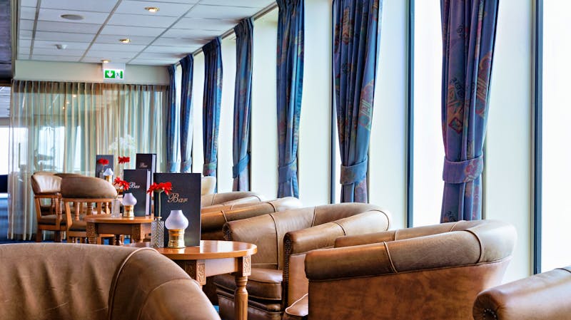 Dutch Grace Lounge - ©Dutch Cruise Line 