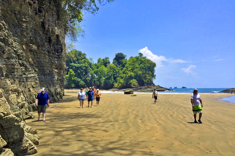 Strandspaziergang im Marino Ballena Nationalpark - ©Astrid Fuhse - Eberhardt TRAVEL
