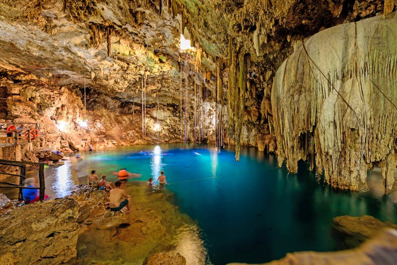 Cenote von Xkeken bei Valladolid - Yucatan - ©Simon Dannhauer - stock.adobe.com