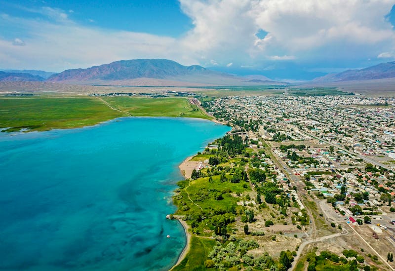 Issyk Kul See in Kirgisistan - &copy;Bakhrom - stock.adobe.com