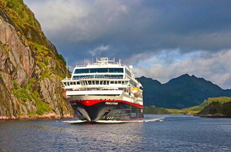 Hurtigruten-Kreuzfahrtschiff MS Trollfjord - ©Lisa / Hurtigruten